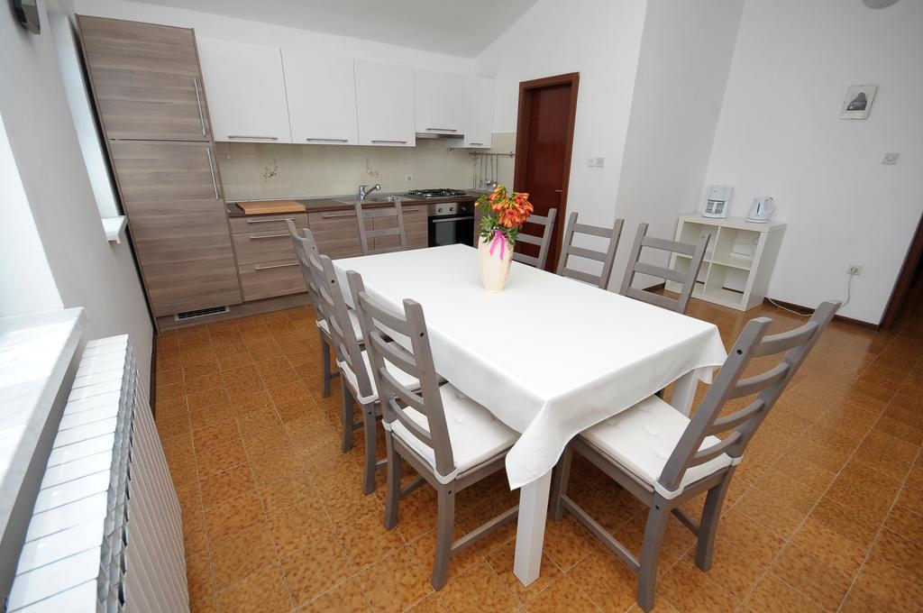 Apartament Vv プーラ 部屋 写真